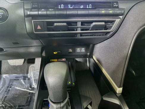 Used 2025 Toyota Camry LE FWD image 23