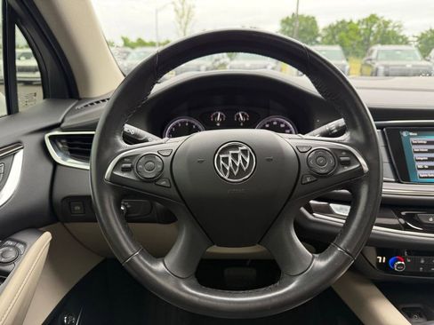 Used 2019 Buick Enclave Essence FWD image 14