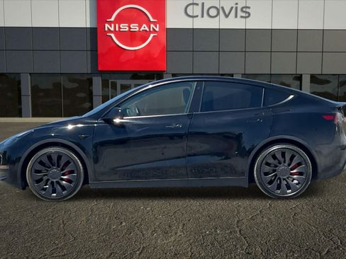 Used 2023 Tesla Model Y Performance AWD/4WD image 6