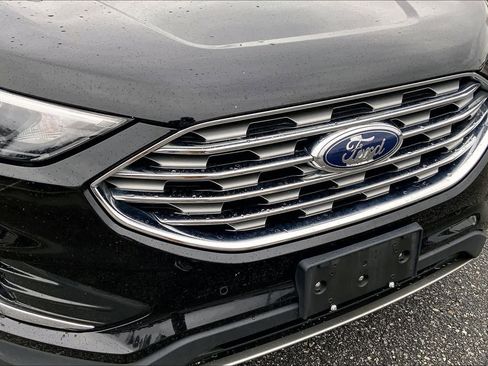 Used 2023 Ford Edge Titanium image 43