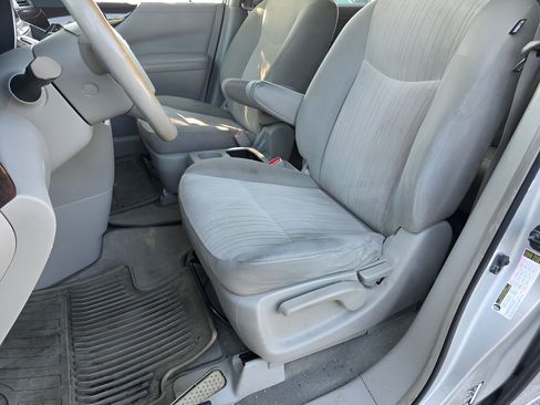 Used 2014 Nissan Quest SV FWD image 14