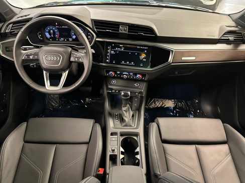New 2025 Audi Q3 2.0T Premium image 12