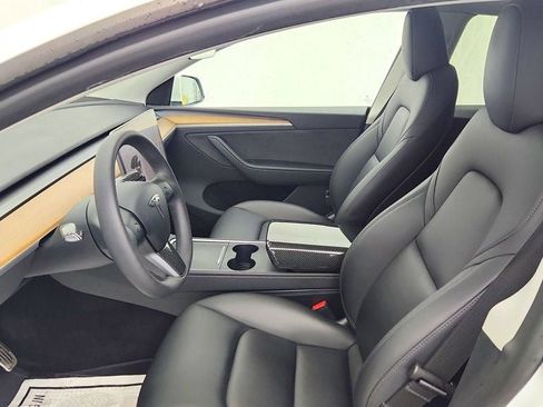 Used 2023 Tesla Model Y Long Range image 24