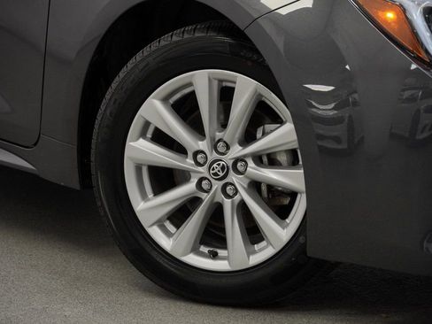 Used 2024 Toyota Corolla SE image 4