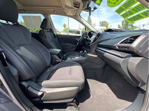 Used 2022 Subaru Forester Premium AWD/4WD image 11