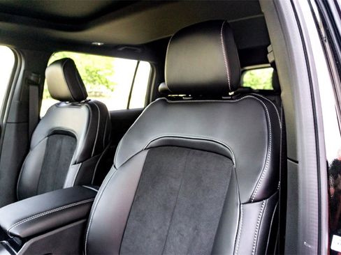 New 2025 Jeep Grand Cherokee L Altitude image 9