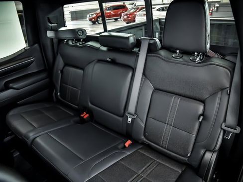 Certified 2024 Chevrolet Silverado 1500 High Country w/ High Country Premium Package image 13