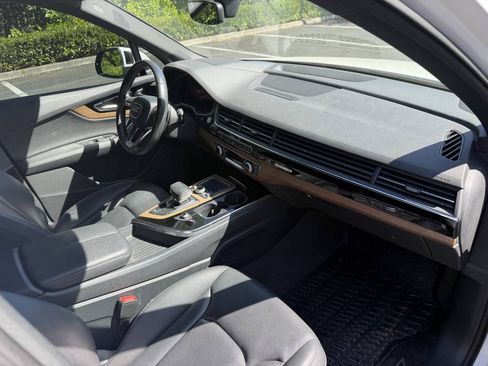 Used 2017 Audi Q7 3.0T Prestige AWD/4WD image 12