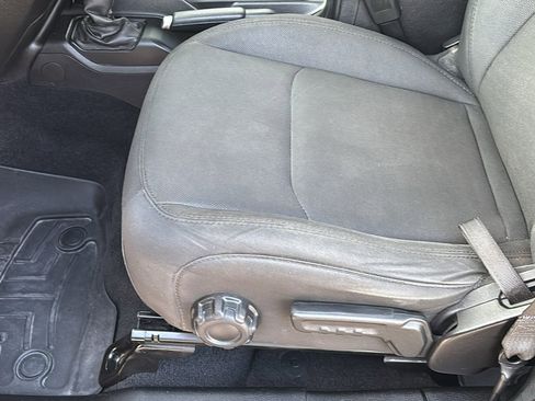 Used 2019 Jeep Wrangler Unlimited Sport image 22
