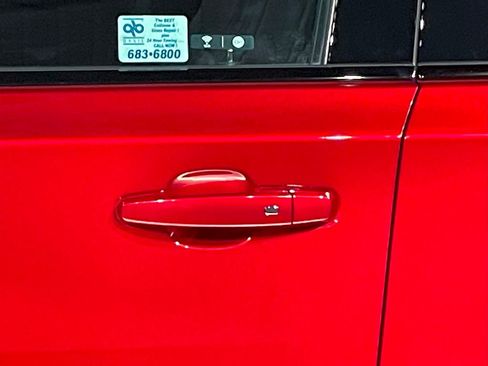 Used 2023 Chevrolet Traverse RS w/ LPO, Floor Liner Package image 17