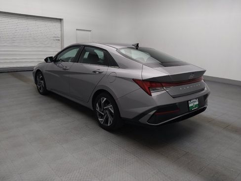 Used 2025 Hyundai Elantra SEL FWD image 3