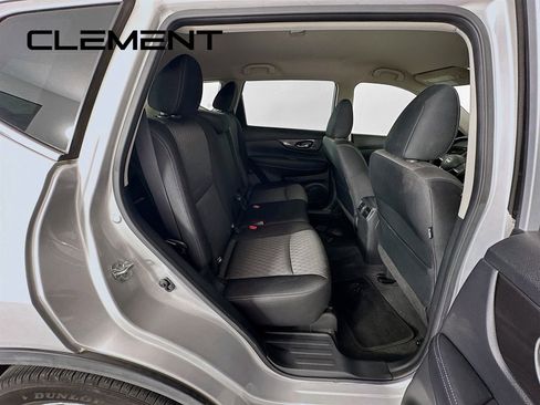 Used 2020 Nissan Rogue SV image 29