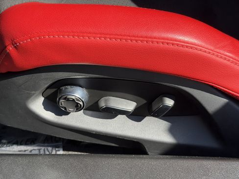 Used 2025 Chevrolet Corvette Z06 RWD image 21