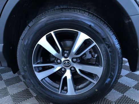 Certified 2018 Toyota RAV4 XLE w/ Plus Extra Value Package AWD/4WD image 18