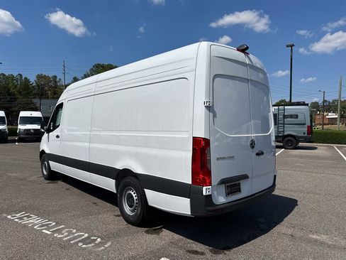 New 2025 Mercedes-Benz Sprinter 2500 image 8