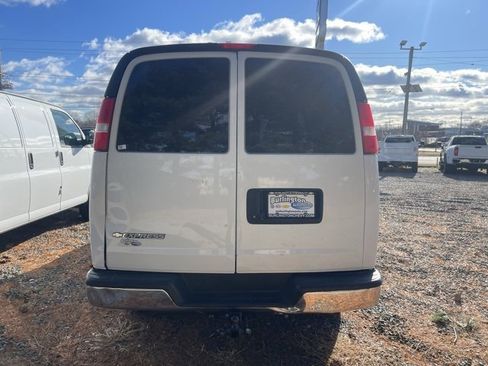 Used 2019 Chevrolet Express 2500 w/ Driver Convenience Package image 5