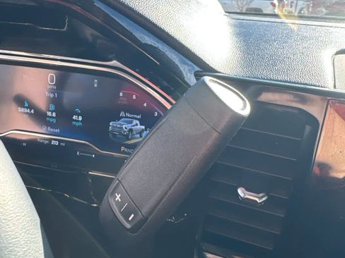 Used 2025 Chevrolet Silverado 3500 High Country w/ Technology Package image 29