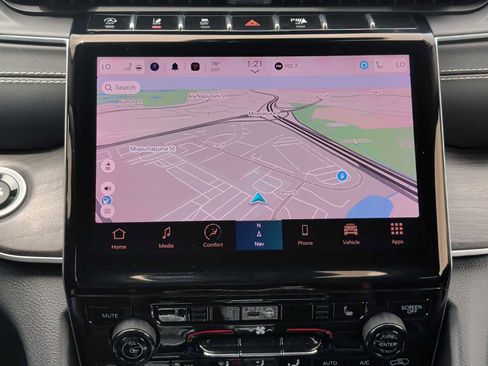 Used 2022 Jeep Grand Cherokee L Limited image 20