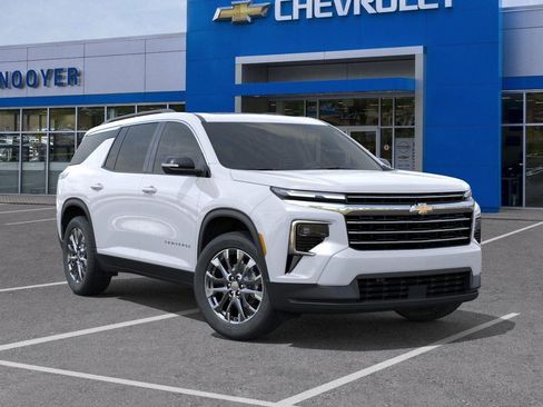 New 2026 Chevrolet Traverse LT w/ Sun and Wheel Package image 7