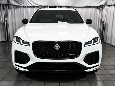 Used 2024 Jaguar F-PACE R-Dynamic S image 2