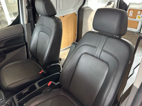Used 2023 Ford Transit Connect XL FWD image 19