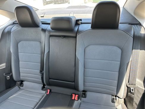 Used 2025 Volkswagen Jetta SE FWD image 18