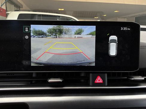 Used 2026 Kia Carnival FWD image 36