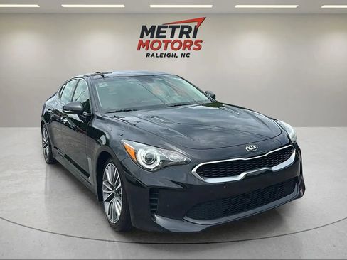 Used 2019 Kia Stinger image 3
