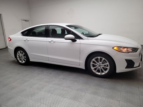 Used 2019 Ford Fusion SE image 11