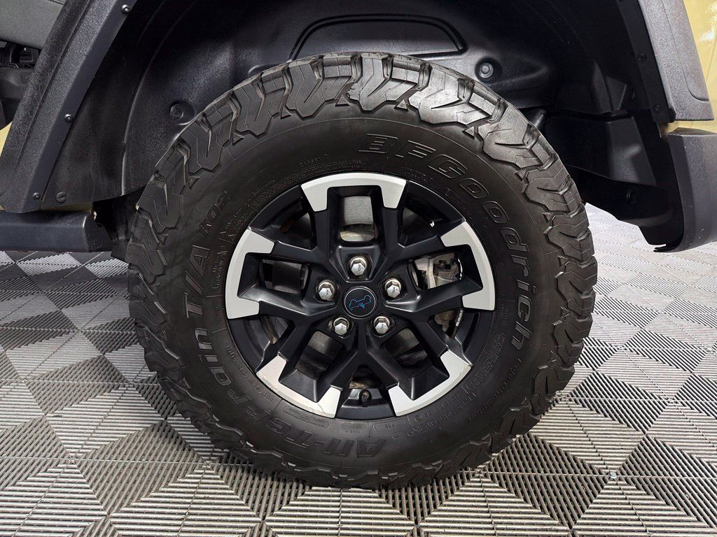Used 2025 Jeep Wrangler Unlimited Rubicon 4xe w/ Convenience Group AWD/4WD image 13