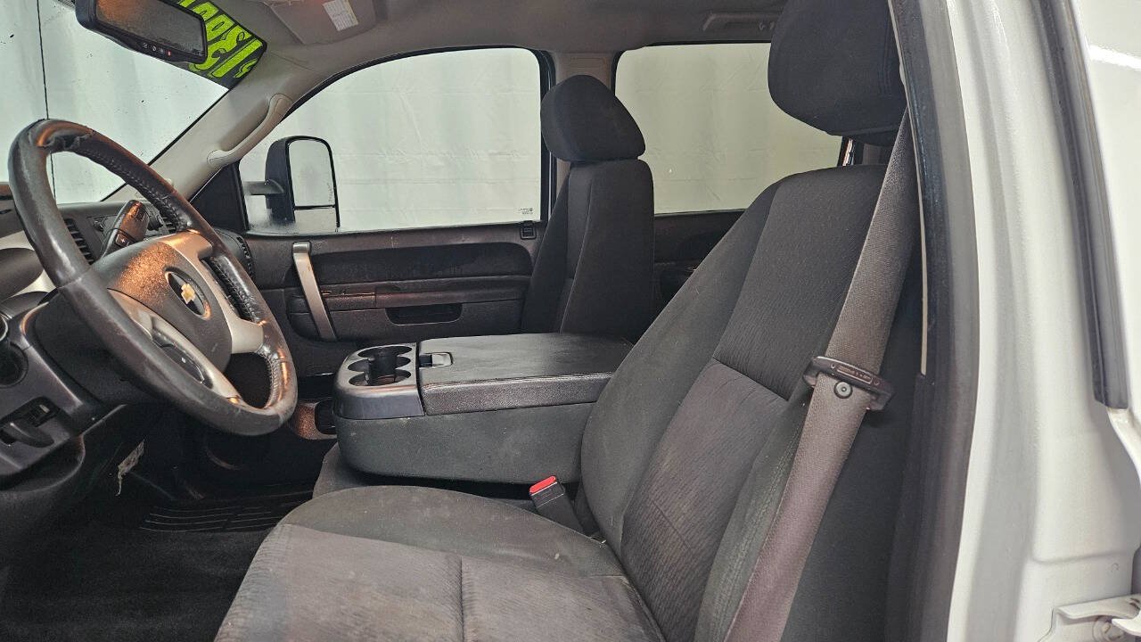Used 2012 Chevrolet Silverado 3500 LT w/ Interior Plus Package AWD/4WD image 7