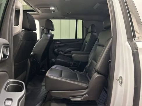Used 2017 Chevrolet Suburban LT w/ LT Signature Package AWD/4WD image 12