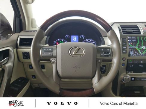 Used 2016 Lexus GX 460 w/ Premium Package AWD/4WD image 16