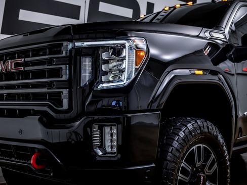 Used 2021 GMC Sierra 2500 AT4 w/ AT4 Premium Plus Package AWD/4WD image 23