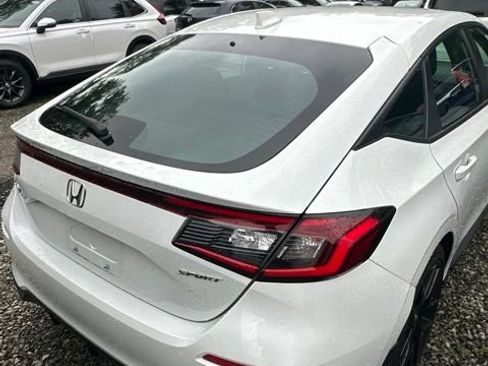 Used 2023 Honda Civic Sport image 4
