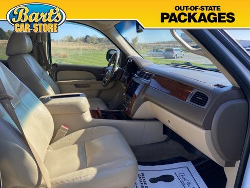 Used 2010 Chevrolet Avalanche LTZ image 12