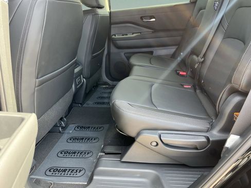 New 2026 Nissan Pathfinder SL FWD image 14