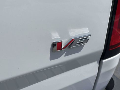 Used 2022 Chevrolet Colorado LT w/ LT Convenience Package AWD/4WD image 9