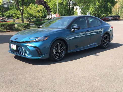Used 2026 Toyota Camry XSE AWD/4WD image 12