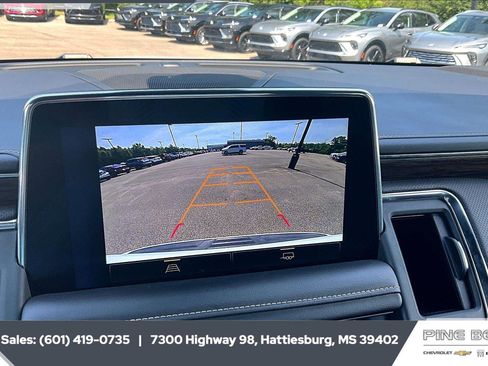 Used 2023 Chevrolet Suburban Premier RWD image 15