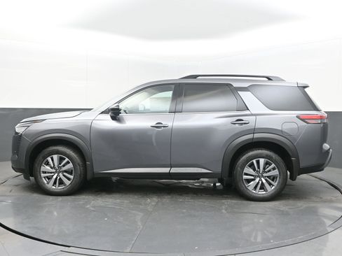New 2026 Nissan Pathfinder SL FWD image 5