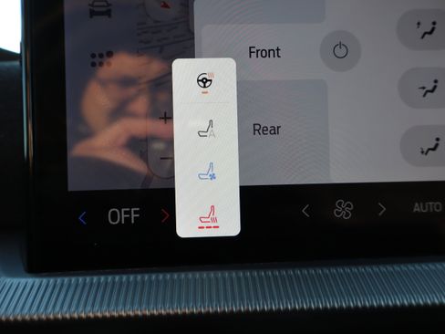 Used 2025 Ford Explorer ST image 24