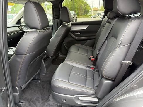 Used 2025 MAZDA CX-90 3.3 Turbo w/ Preferred Package AWD/4WD image 8