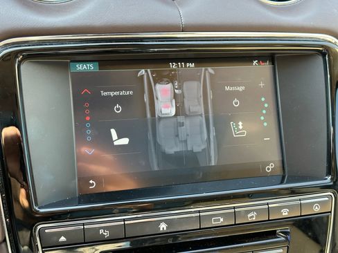 Used 2016 Jaguar XJ L Portfolio image 29