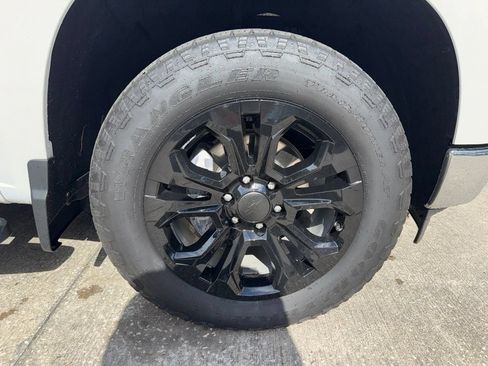Used 2024 Chevrolet Silverado 1500 LTZ AWD/4WD image 50
