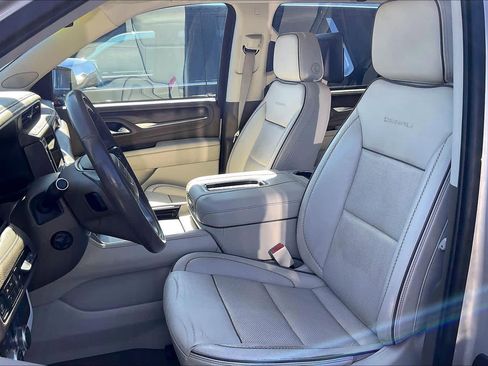 Used 2021 GMC Yukon XL Denali image 24