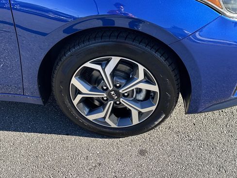 Used 2020 Kia Forte LXS image 11