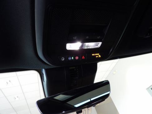 Used 2024 Chevrolet Traverse Z71 w/ Enhanced Driving Package image 15