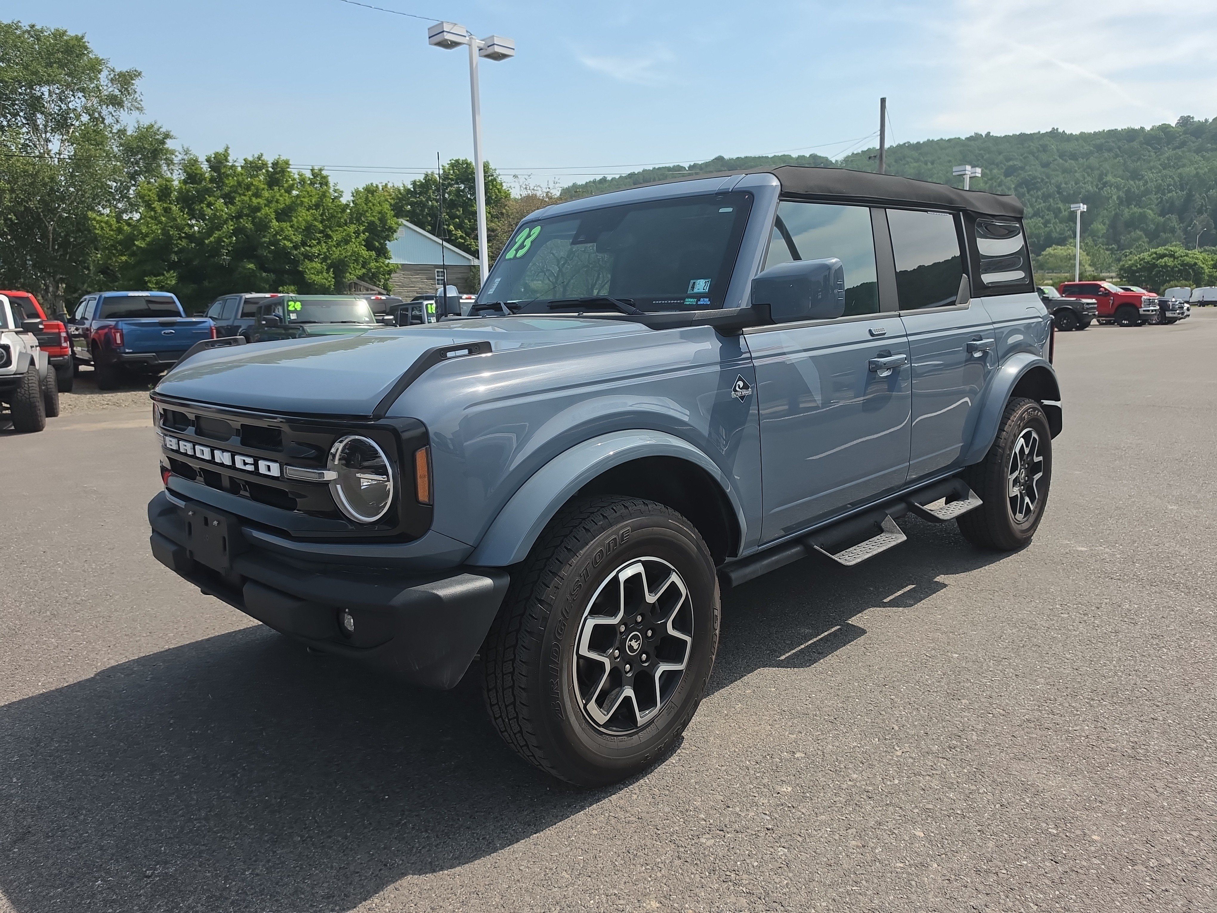 Used 2023 Ford Bronco Outer Banks AWD/4WD image 8
