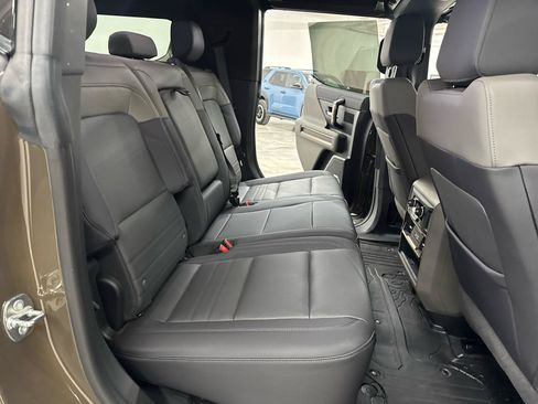 Used 2025 GMC Hummer EV 3X w/ LPO, Illumination Package AWD/4WD image 31